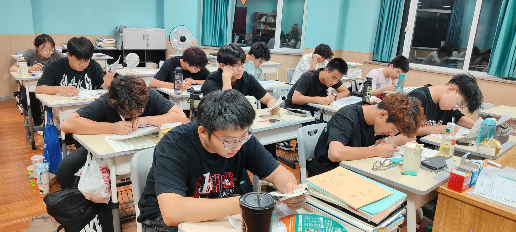 22:01晚自习学习现场