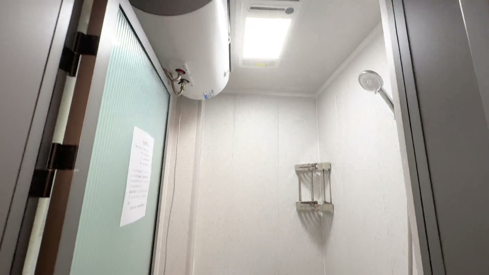 宿舍独立卫浴。